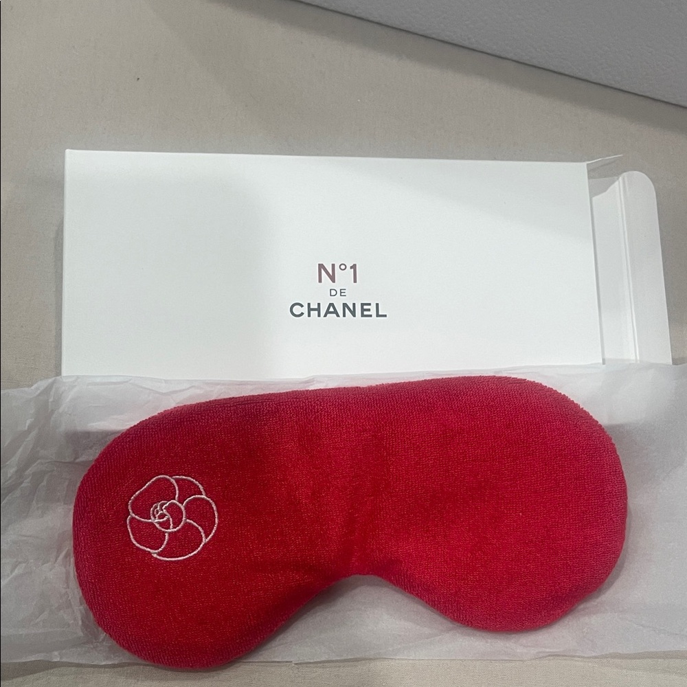 New in box CHANEL Vibrant Red Eye Mask weighted eye mask